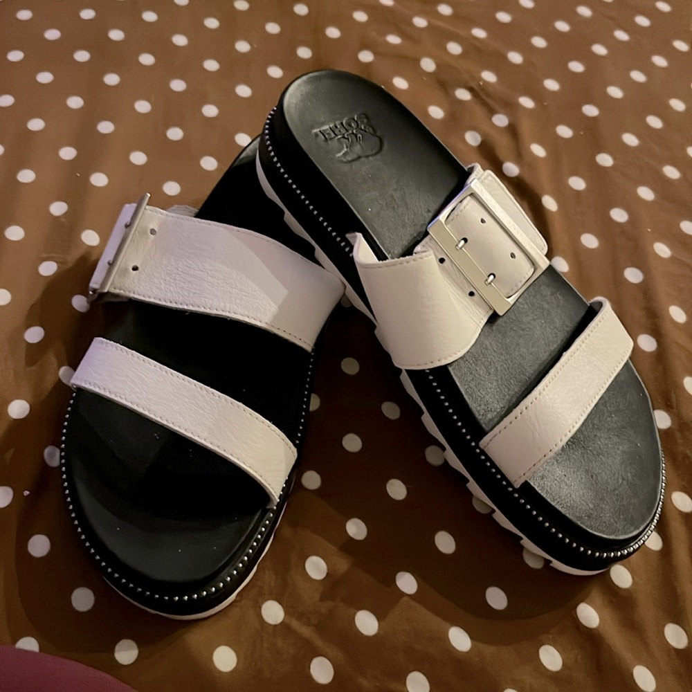 Sorel Sandals 🤍